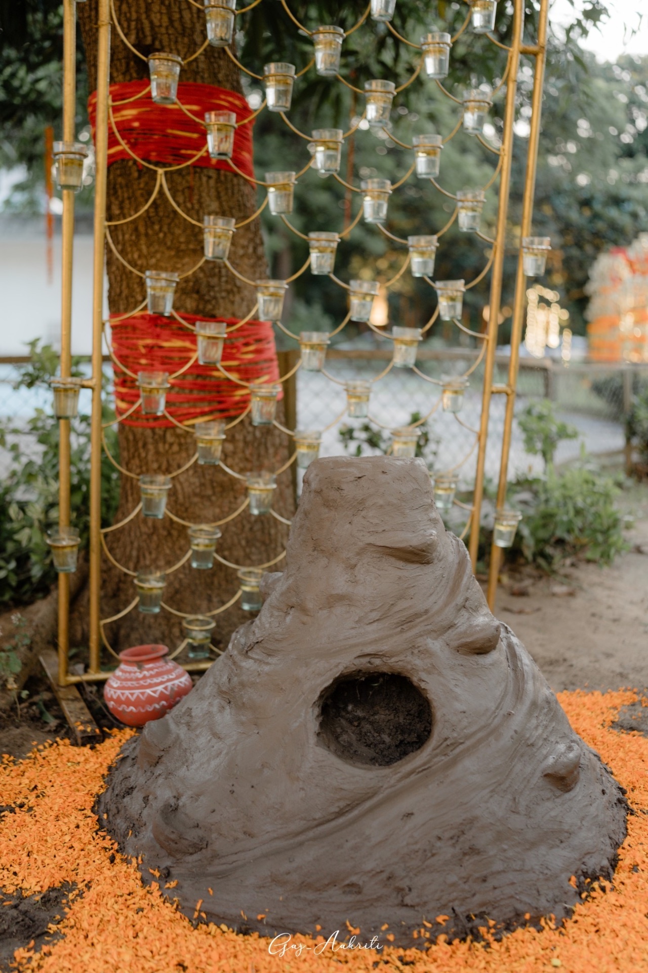 Garba deep candle wall