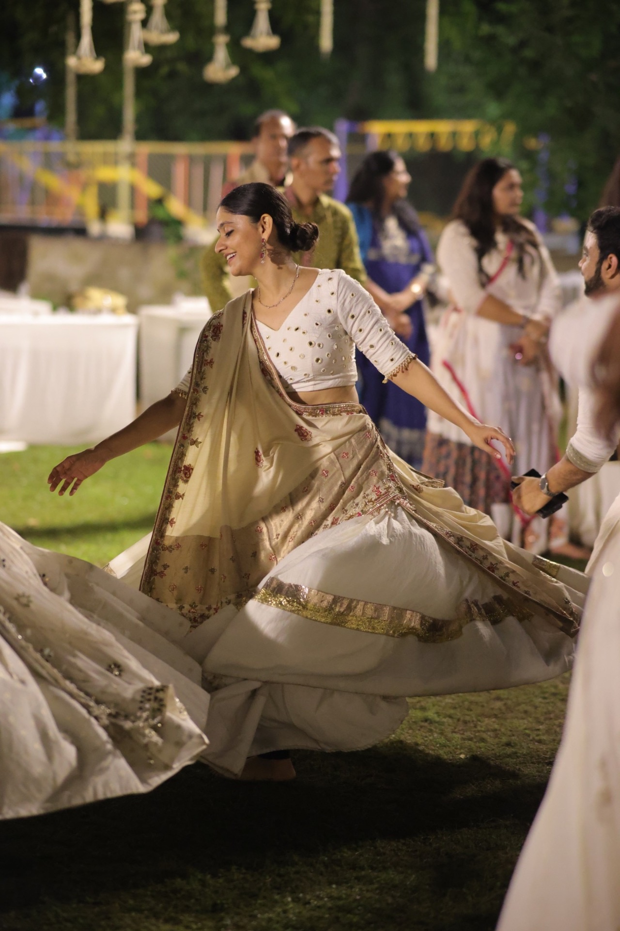 Anant twirl in champagne gold